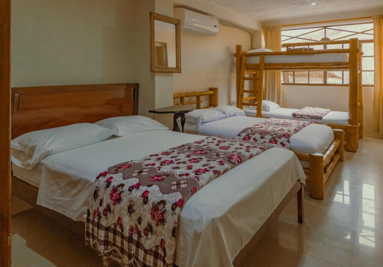 Hostal Poseidon Puerto Cayo Εξωτερικό φωτογραφία