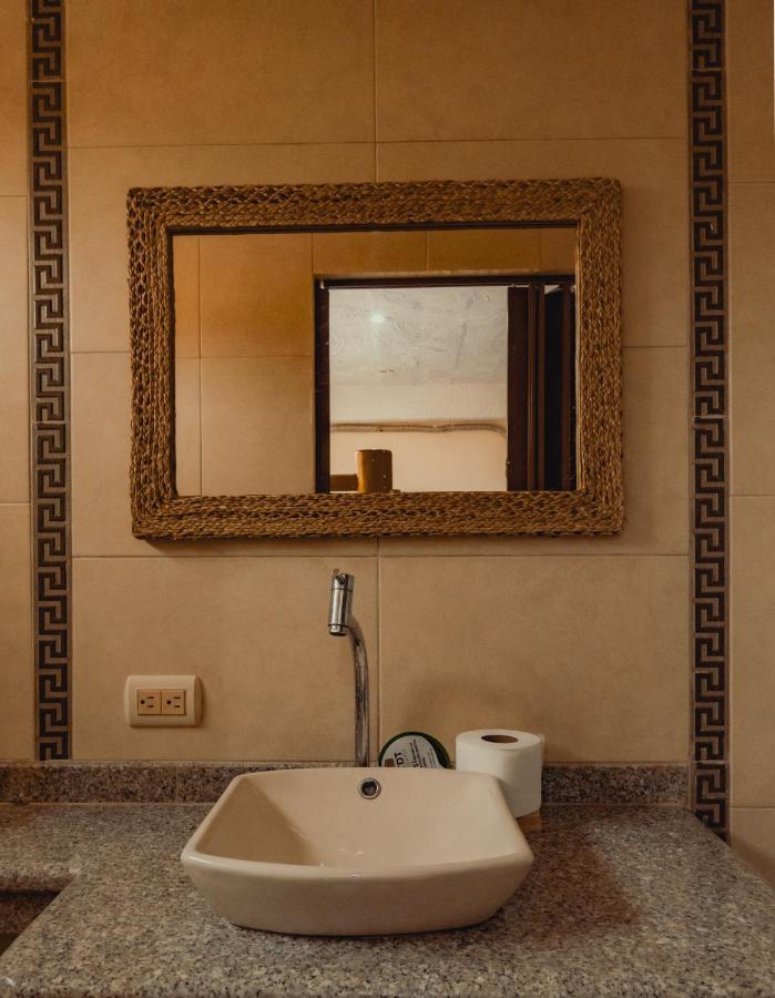 Hostal Poseidon Puerto Cayo Εξωτερικό φωτογραφία