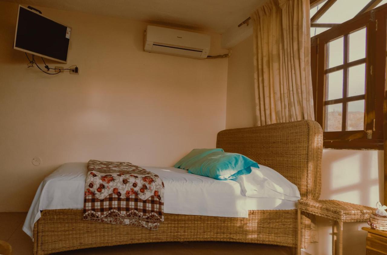 Hostal Poseidon Puerto Cayo Εξωτερικό φωτογραφία