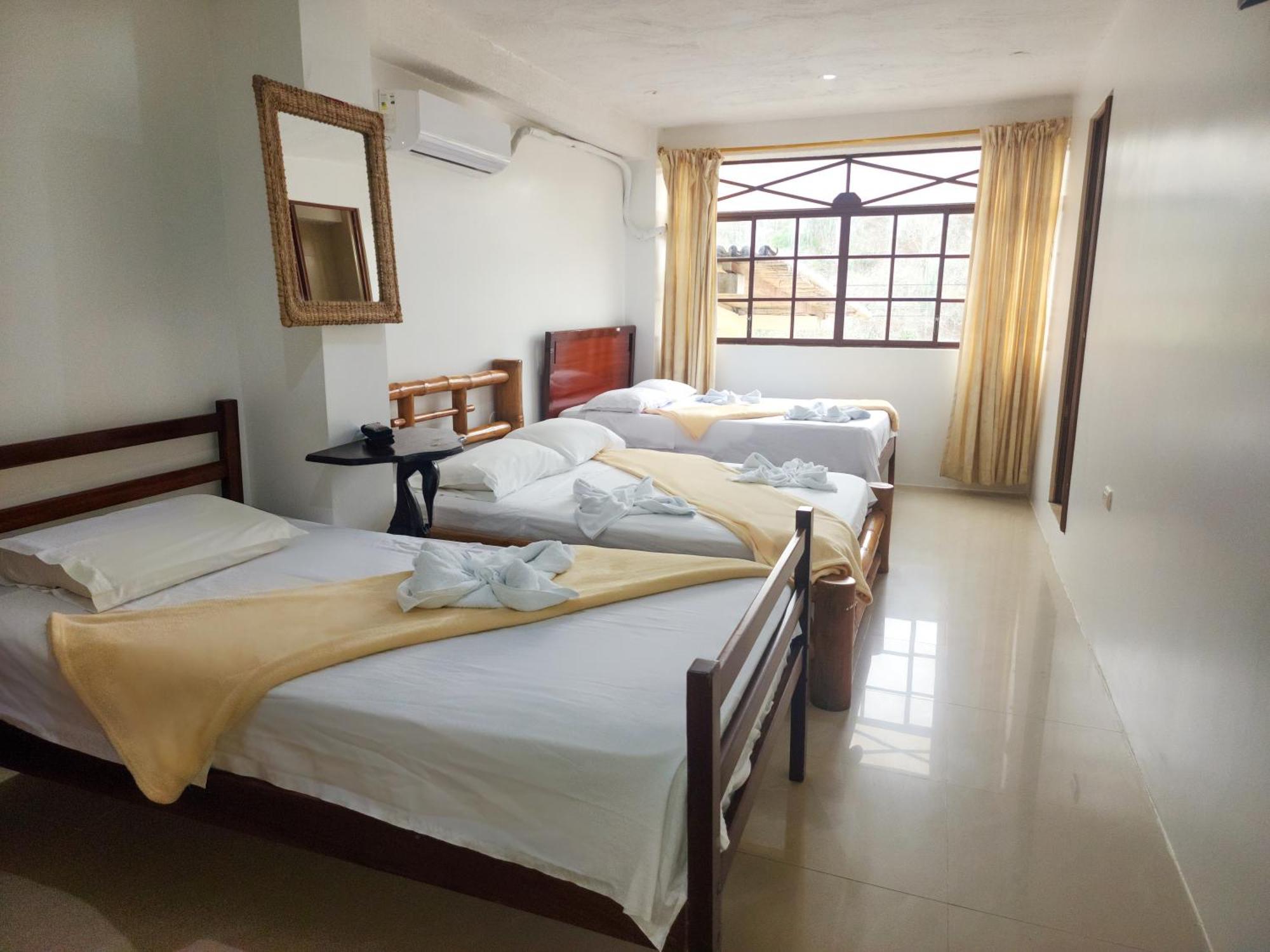 Hostal Poseidon Puerto Cayo Εξωτερικό φωτογραφία