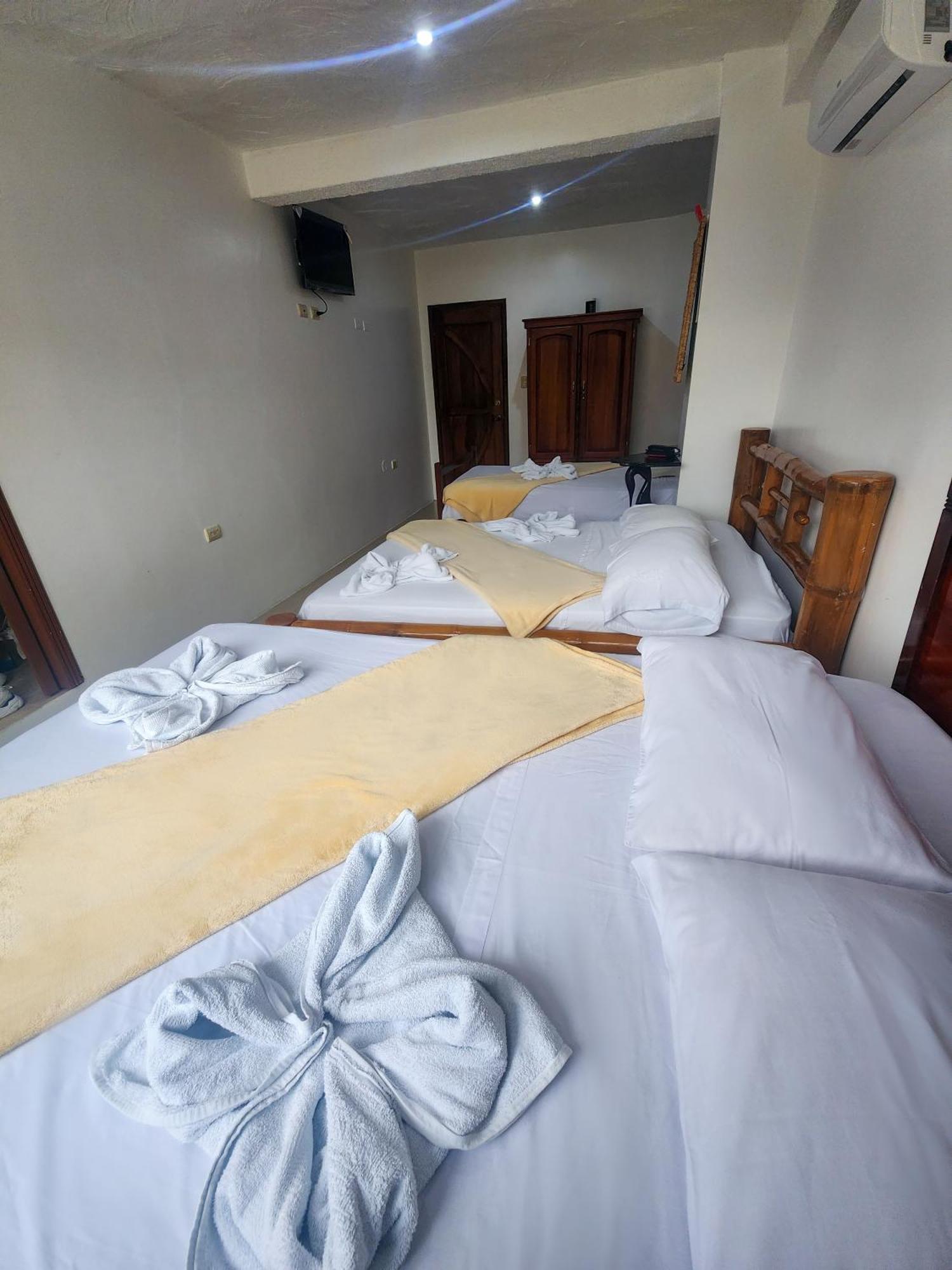 Hostal Poseidon Puerto Cayo Εξωτερικό φωτογραφία
