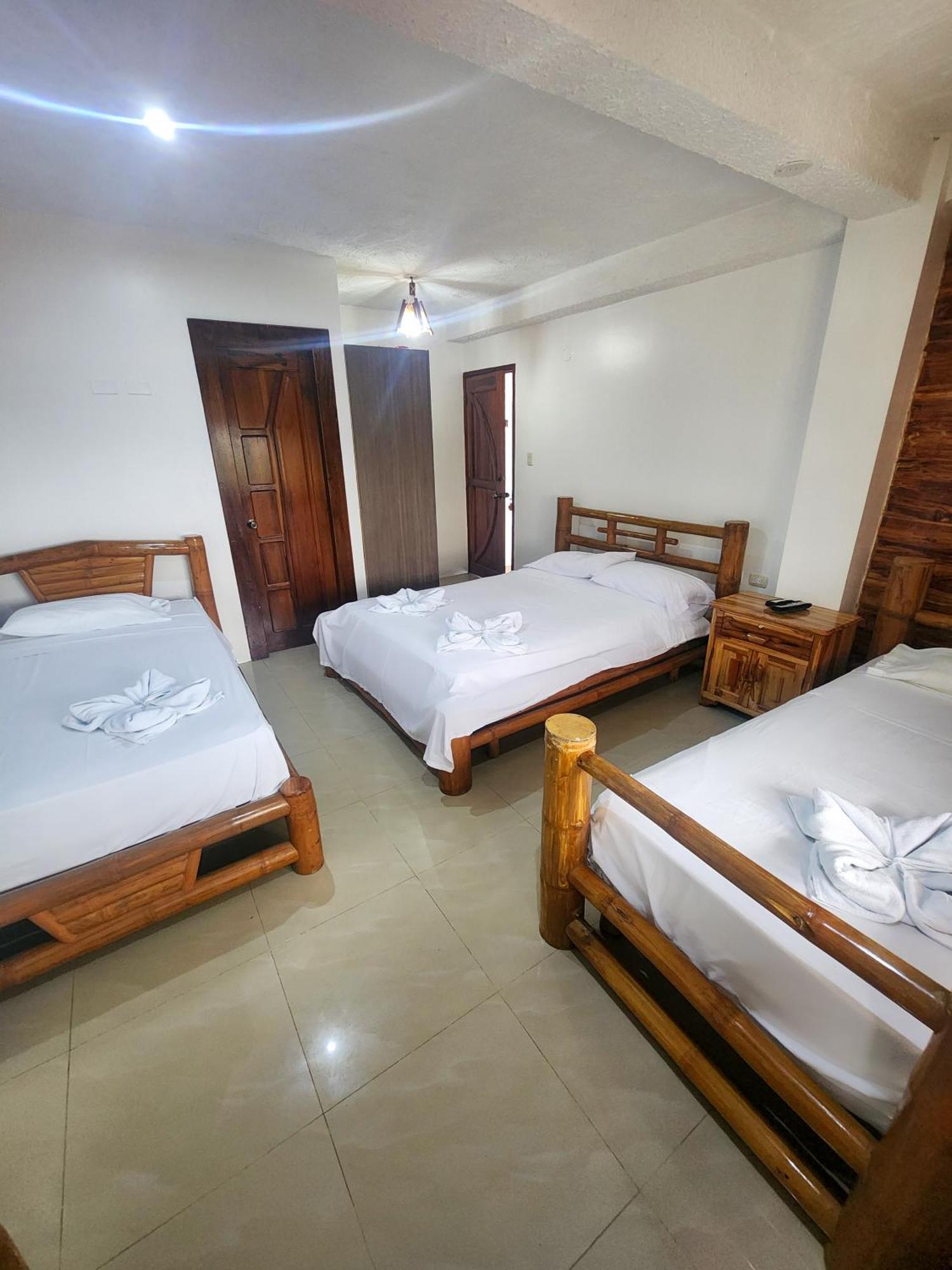 Hostal Poseidon Puerto Cayo Εξωτερικό φωτογραφία