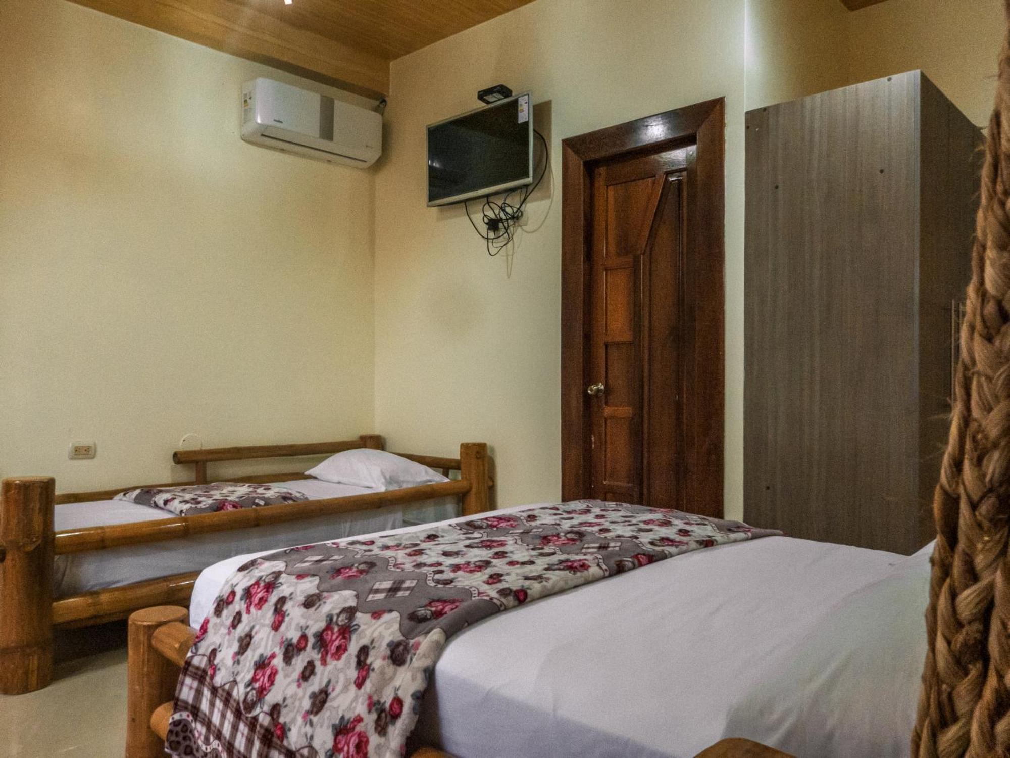 Hostal Poseidon Puerto Cayo Εξωτερικό φωτογραφία