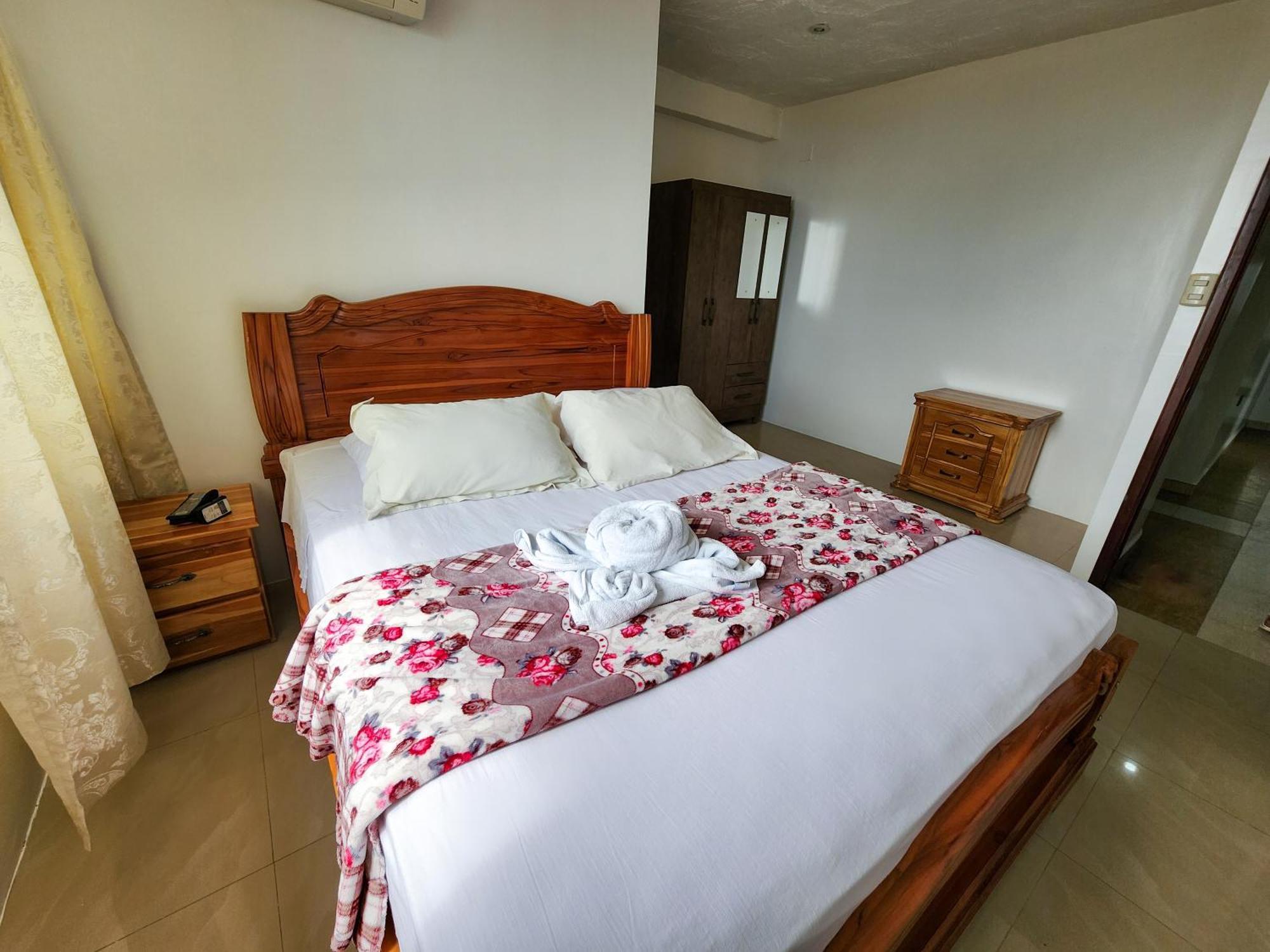 Hostal Poseidon Puerto Cayo Εξωτερικό φωτογραφία