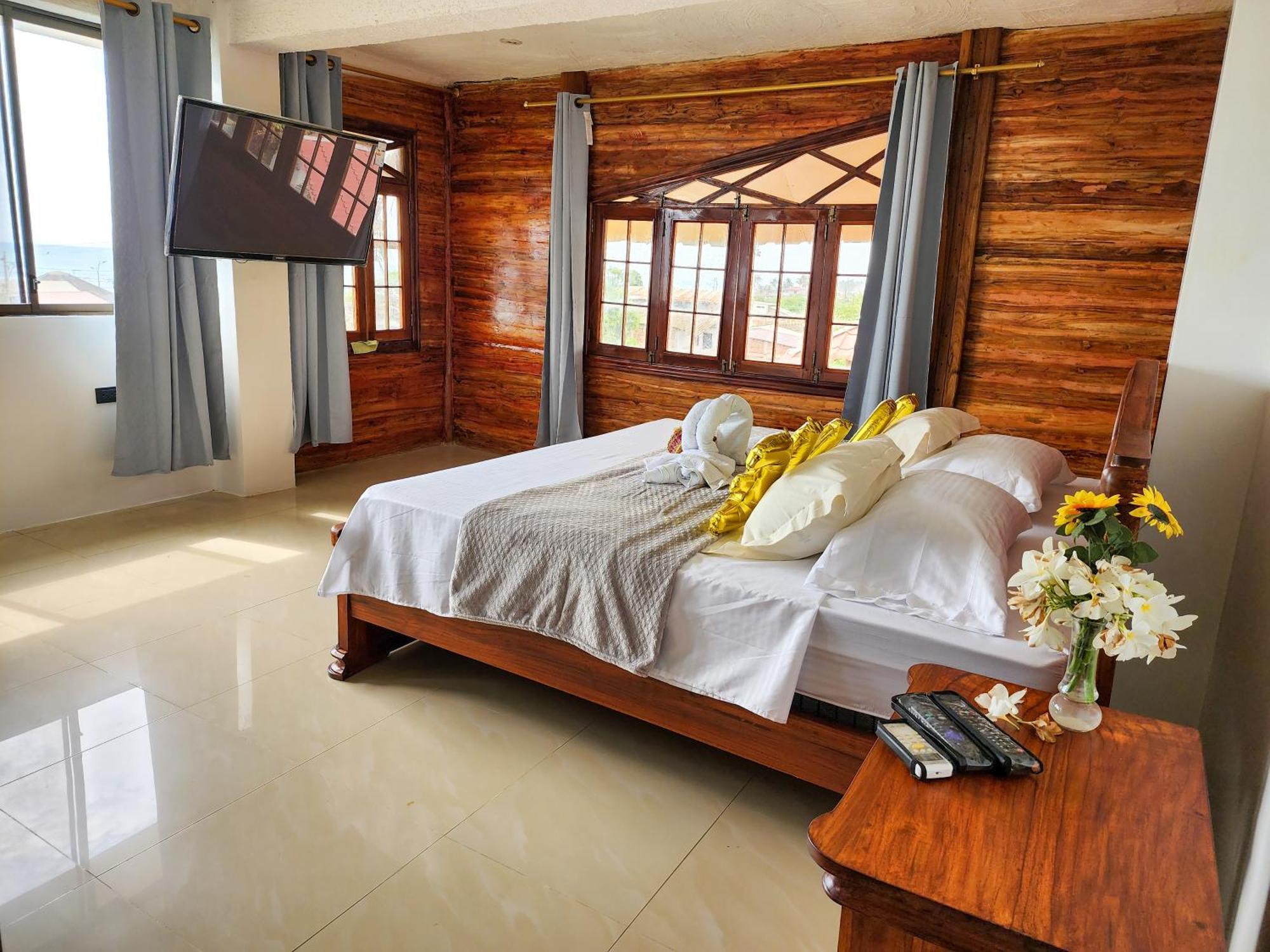 Hostal Poseidon Puerto Cayo Εξωτερικό φωτογραφία